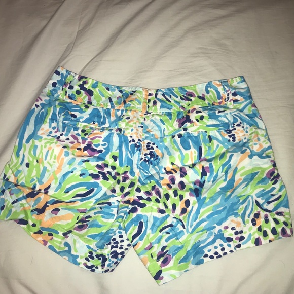 Lilly Pulitzer Patterned Callahan Short - Picture 2 of 5
